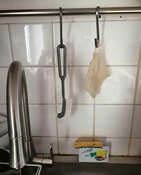 Indispensable en cuisine ou dans la Salle de Bain, le Sac à Savon