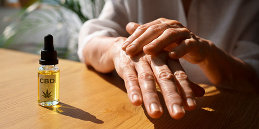 CBD sous forme d'huile massage