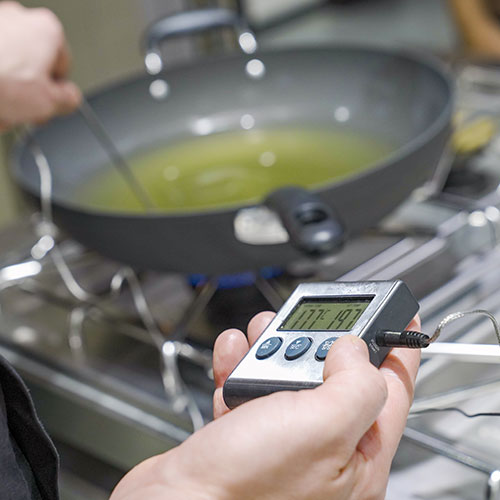 La Levure dans les Pâtisseries La chaîne du chaud