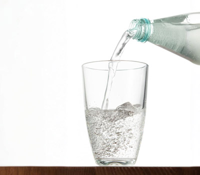 L'Eau pétillante en bouteille